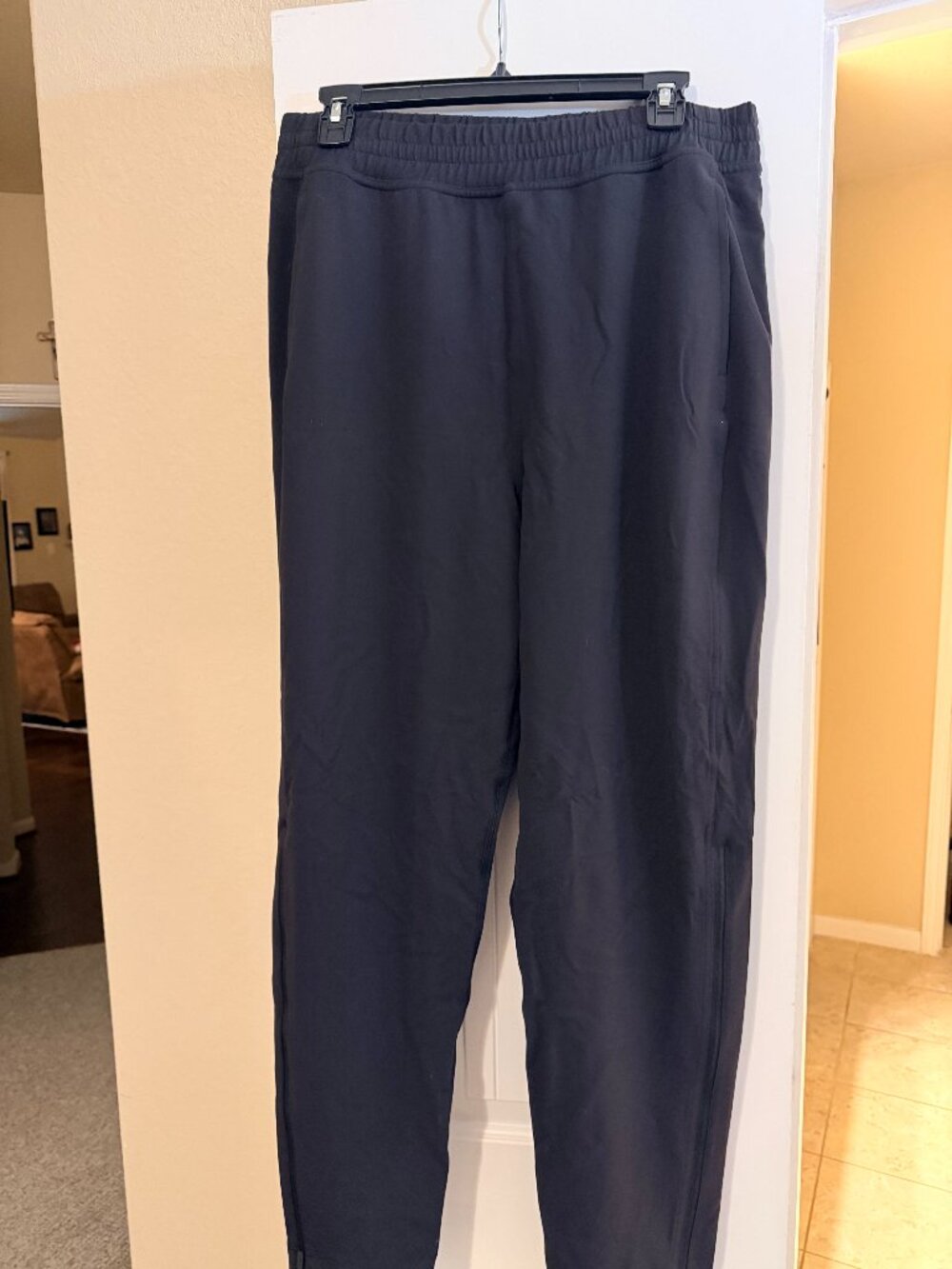 Lululemon Everlux HR Zip-Leg Track Pant